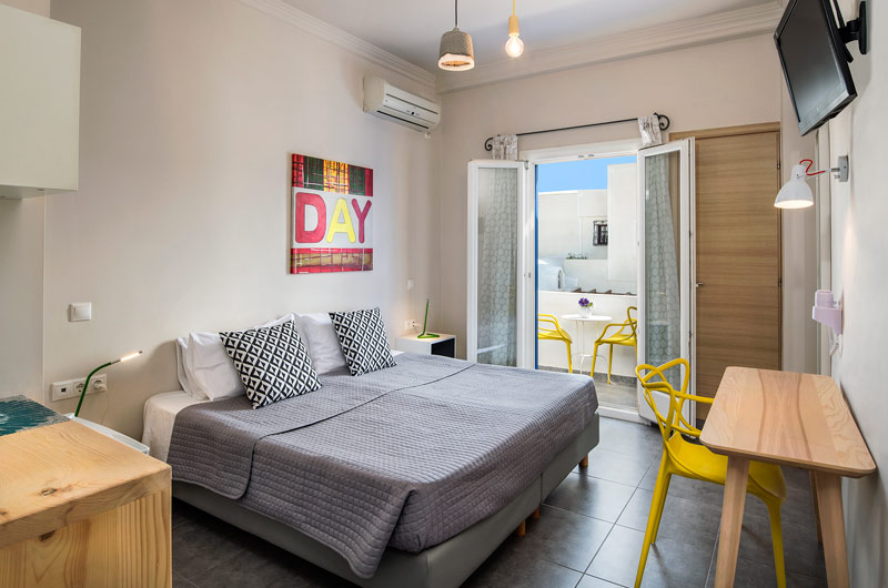 Standard Room - Summer Time Santorini Rooms